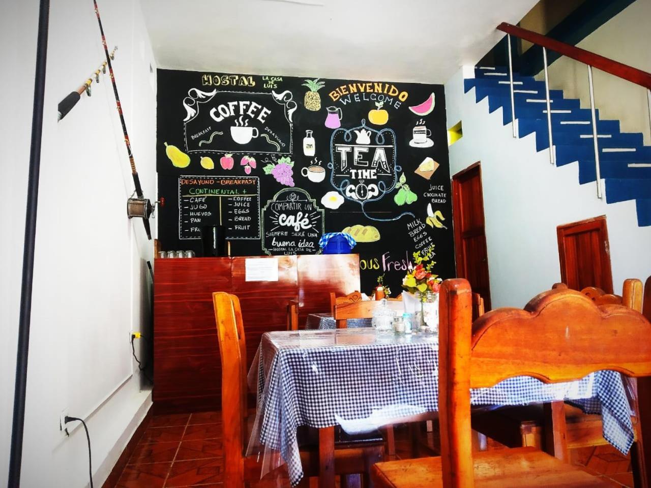 Hostal La Casa De Luis Puerto Baquerizo Moreno Exterior photo